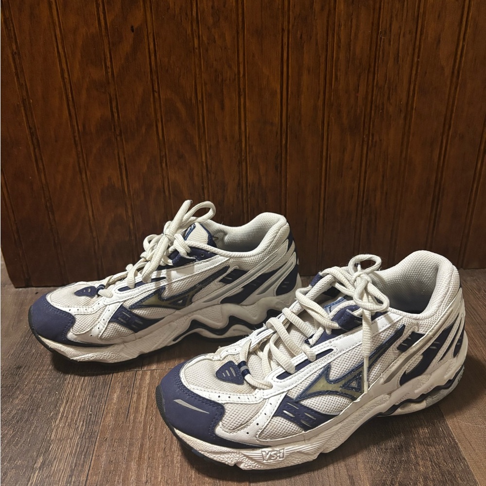 Mizuno Womens Navy and White Athletic Shoes